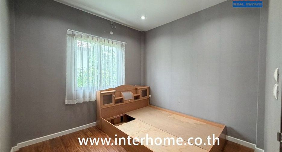 Haus zum Kauf mit 3 Zimmer in Khlong Sam Wa, Bangkok