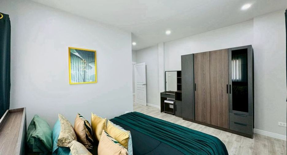 For sale 4 bedrooms villa in Bang Lamung, Chonburi