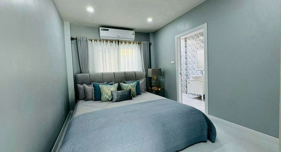 For sale 4 bedrooms villa in Bang Lamung, Chonburi