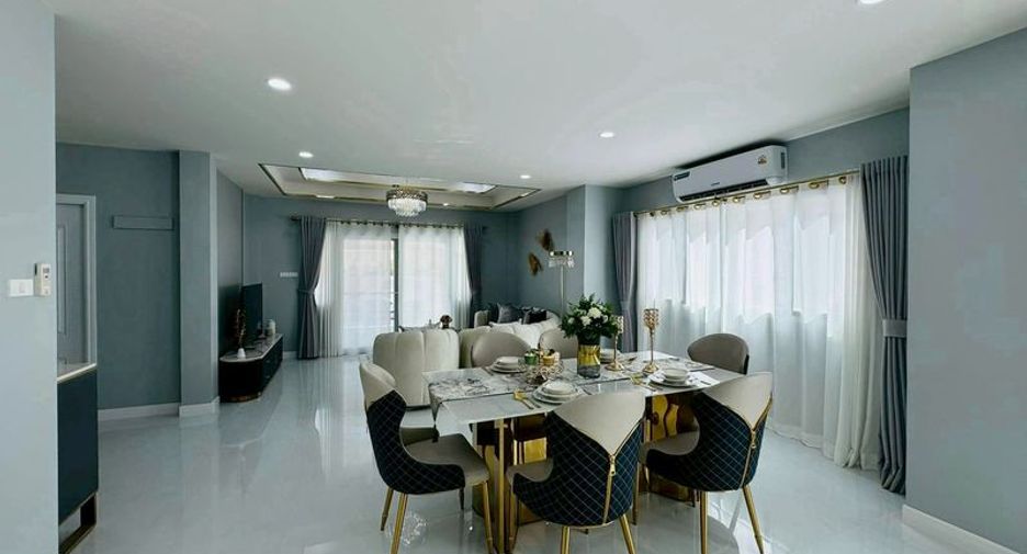 For sale 4 bedrooms villa in Bang Lamung, Chonburi