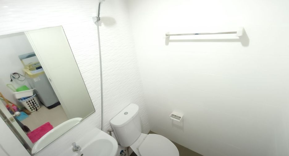 Casa adosada en venta de 3 habitaciones en Bang Phli, Samut Prakan