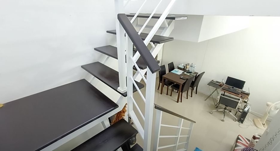 Casa adosada en venta de 3 habitaciones en Bang Phli, Samut Prakan