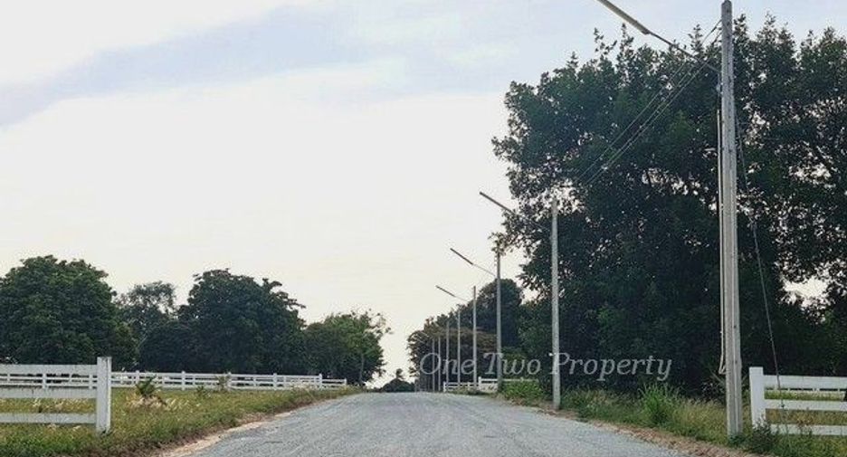 Продажа Участок в Банг Сарай, Паттайя