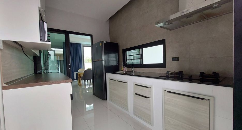 For rent 3 bedrooms villa in Bang Lamung, Chonburi
