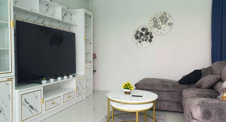 For rent 3 bedrooms villa in Bang Lamung, Chonburi
