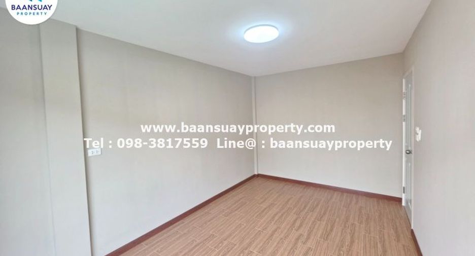 Reihenhaus zur Miete mit 3 Zimmer in Thung Khru, Bangkok