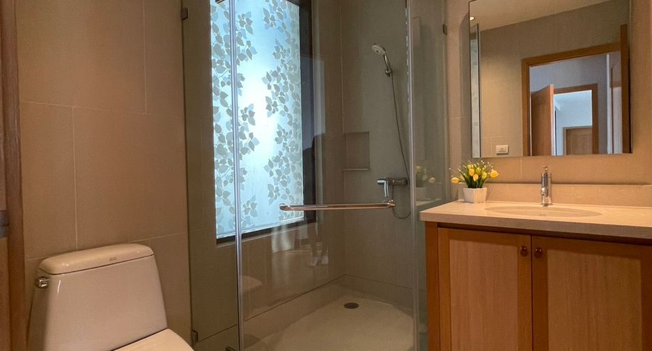 For rent and for sale 2 bedrooms condo in Khlong Toei, Bangkok