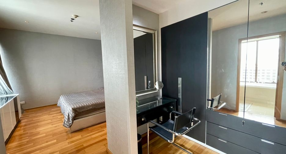 For rent and for sale 2 bedrooms condo in Khlong Toei, Bangkok