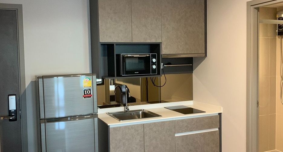 Wohnung zur Miete mit 2 Zimmer in Phaya Thai, Bangkok