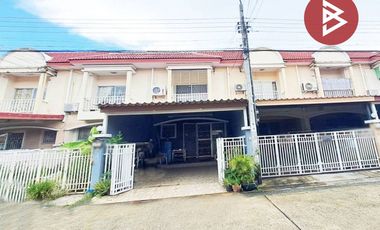 Casa adosada en venta de 3 habitaciones en Lat Phrao, Bangkok