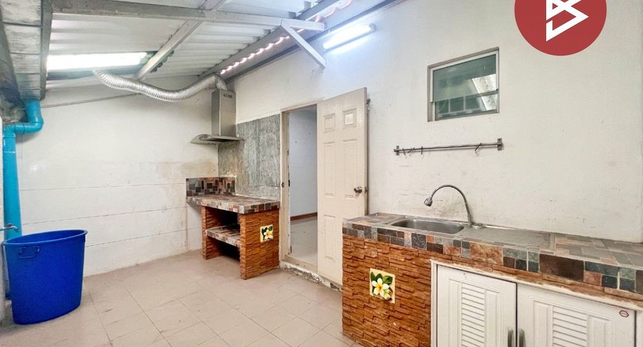 For sale 3 bedrooms townhouse in Mueang Chon Buri, Chonburi