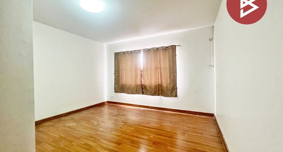 For sale 3 bedrooms townhouse in Mueang Chon Buri, Chonburi