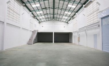 À louer et à vendre 2 chambres entrepôt à Bang Lamung, Chonburi