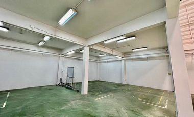 À louer et à vendre 2 chambres entrepôt à Bang Lamung, Chonburi