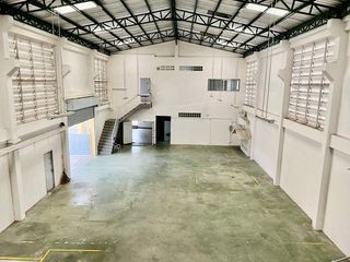出租 和 出售 2 卧室 仓库 在 Bang Lamung, Chon Buri
