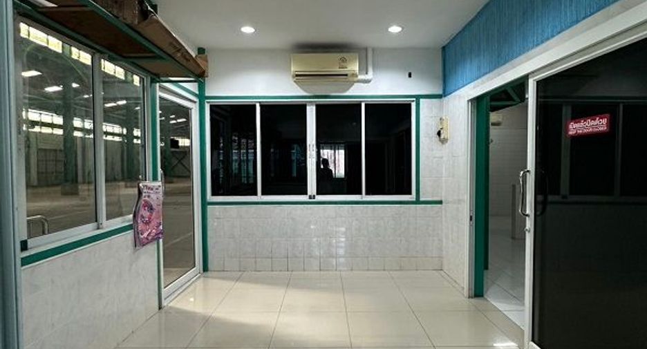 Аренда 4 спальни склад в Mueang Samut Sakhon, Самутсакхон