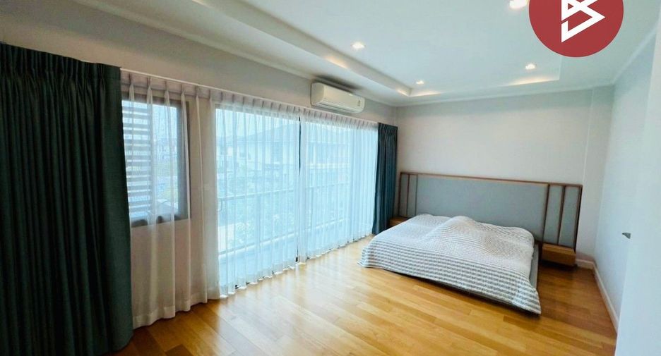 Casa en venta de 4 habitaciones en Bang Kapi, Bangkok