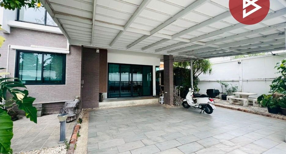 Casa en venta de 4 habitaciones en Bang Kapi, Bangkok