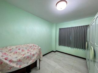 出租 5 卧室 联排别墅 在 Phra Khanong, 曼谷