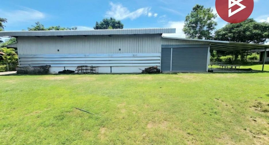 Almacén en venta en Si Racha, Chonburi
