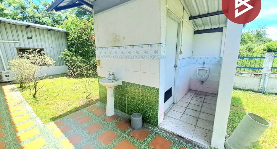 Almacén en venta en Si Racha, Chonburi