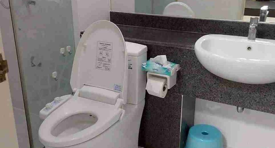 For sale 2 bedrooms condo in Thon Buri, Bangkok