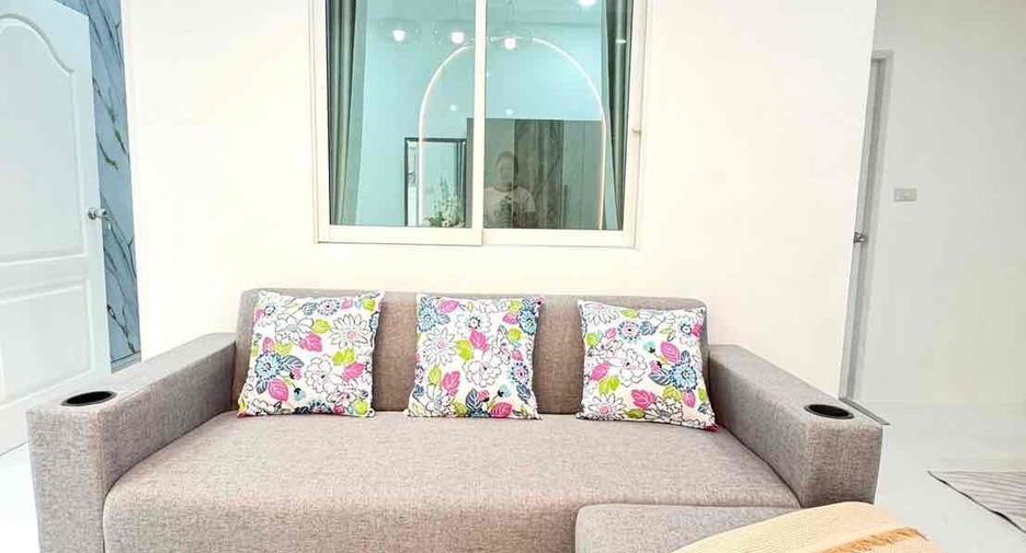 Reihenhaus zum Kauf mit 2 Zimmer in Bang Lamung, Chonburi