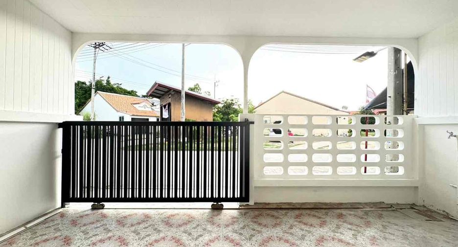 Reihenhaus zum Kauf mit 2 Zimmer in Bang Lamung, Chonburi