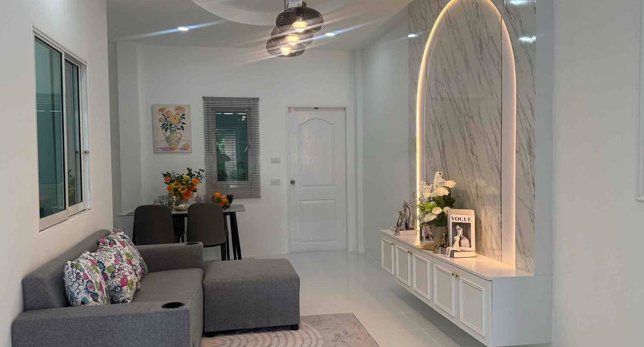 Reihenhaus zum Kauf mit 2 Zimmer in Bang Lamung, Chonburi