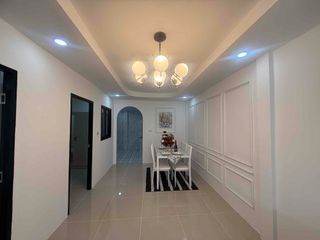 À vendre 2 chambres maison de ville à Bang Lamung, Chonburi