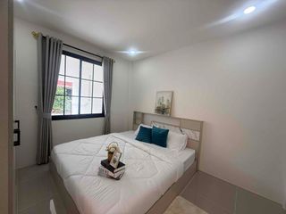 À vendre 2 chambres maison de ville à Bang Lamung, Chonburi