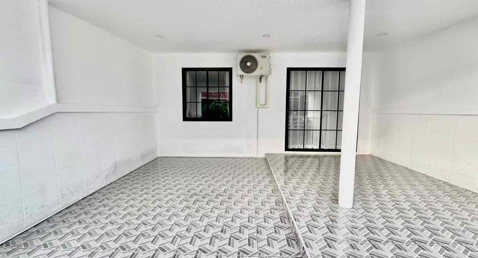 Reihenhaus zum Kauf mit 2 Zimmer in Bang Lamung, Chonburi
