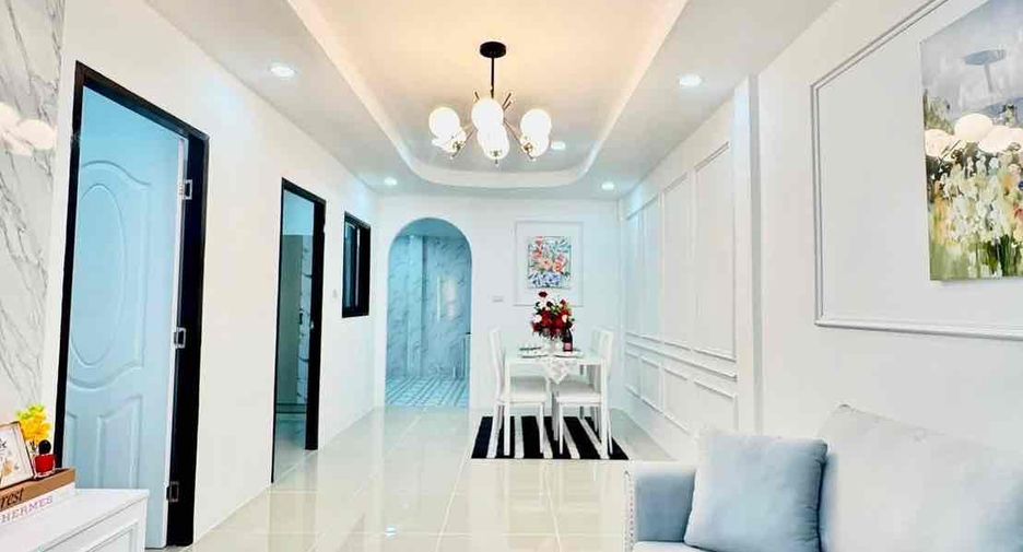 Reihenhaus zum Kauf mit 2 Zimmer in Bang Lamung, Chonburi