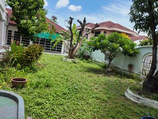For sale 6 bedrooms house in Mueang Nonthaburi, Nonthaburi