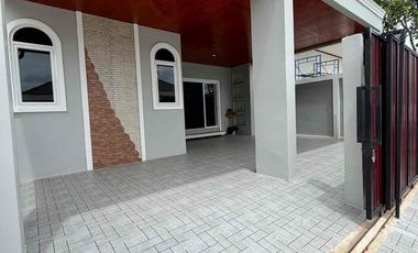 Haus zum Kauf mit 3 Zimmer in Bang Lamung, Chonburi