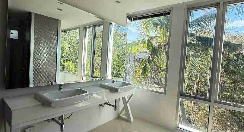 Villa en alquiler de 6 habitaciones en Bang Lamung, Chonburi