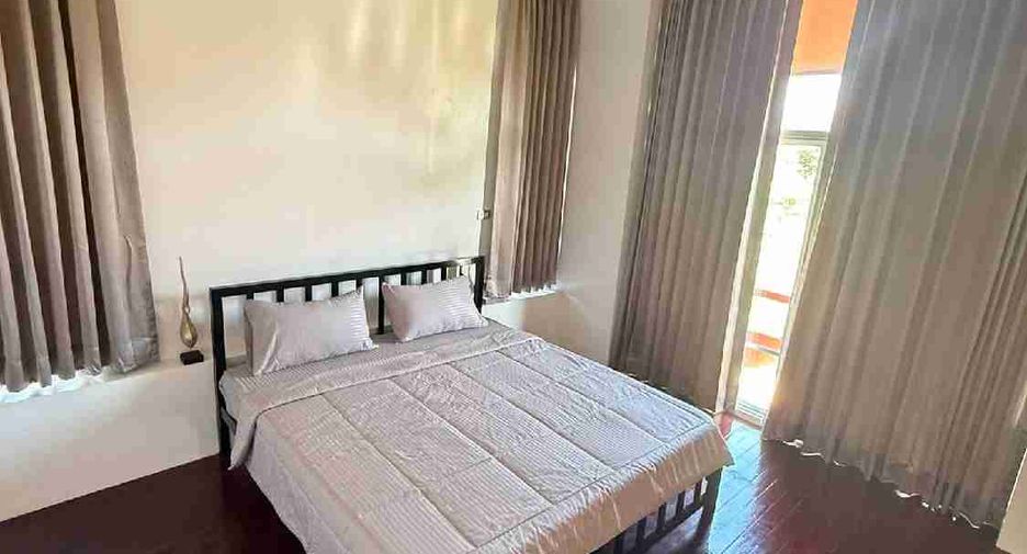 Villa en alquiler de 6 habitaciones en Bang Lamung, Chonburi