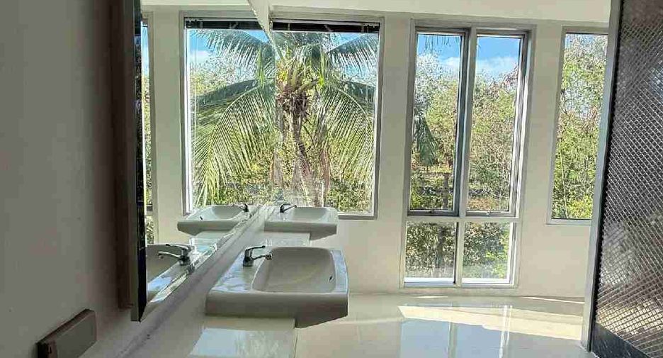 Villa en alquiler de 6 habitaciones en Bang Lamung, Chonburi