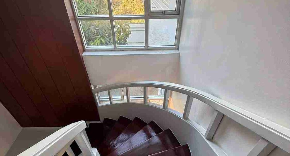Villa en alquiler de 6 habitaciones en Bang Lamung, Chonburi