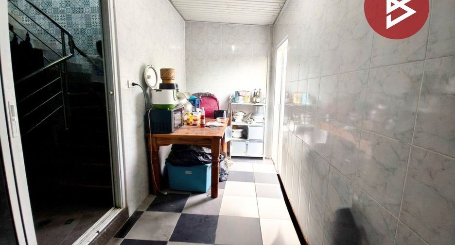 出售 2 卧室 联排别墅 在 Phanat Nikhom, Chon Buri