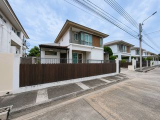 For sale 3 bedrooms house in Bang Bo, Samut Prakan