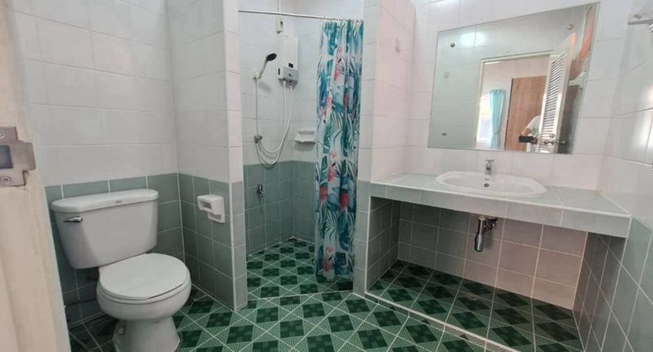 For rent 4 bedrooms house in Mueang Chiang Mai, Chiang Mai