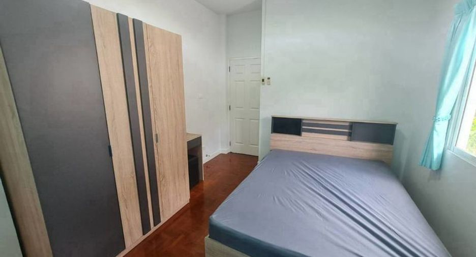 For rent 4 bedrooms house in Mueang Chiang Mai, Chiang Mai
