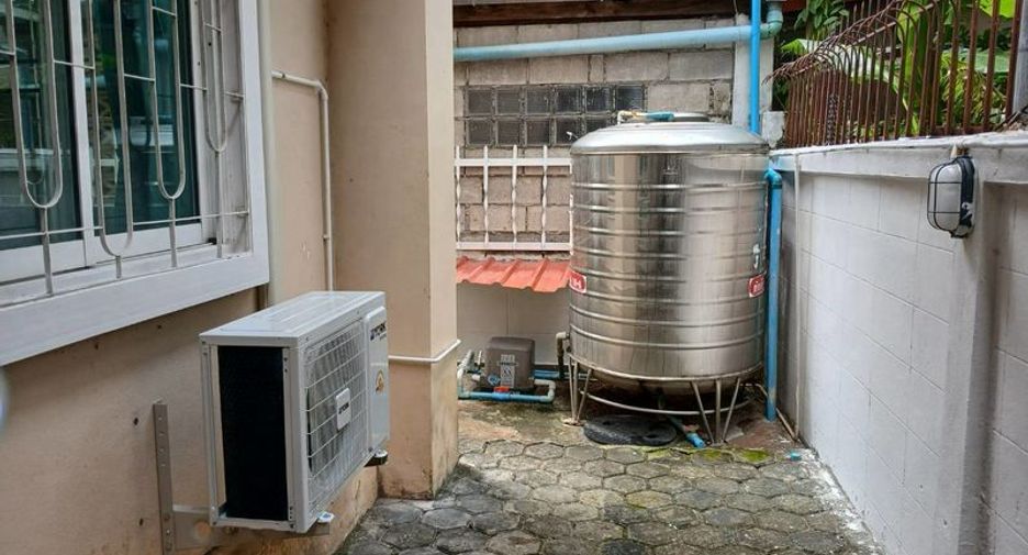 For rent 4 bedrooms house in Mueang Chiang Mai, Chiang Mai