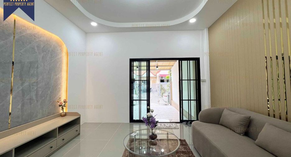 À vendre 2 chambres maison de ville à Bang Bo, Samut Prakan