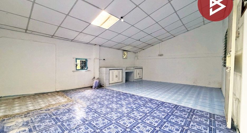 Casa adosada en venta de 2 habitaciones en Mueang Lop Buri, Lopburi