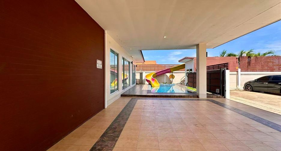 For sale 3 bedrooms house in Huay Yai, Pattaya
