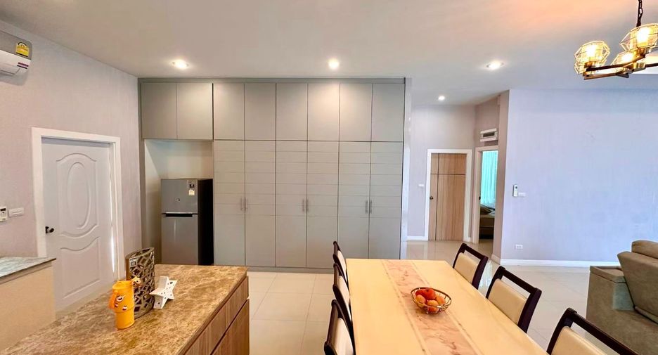 For sale 3 bedrooms house in Huay Yai, Pattaya