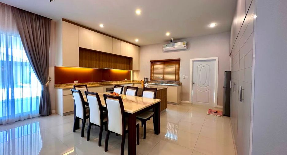 For sale 3 bedrooms house in Huay Yai, Pattaya