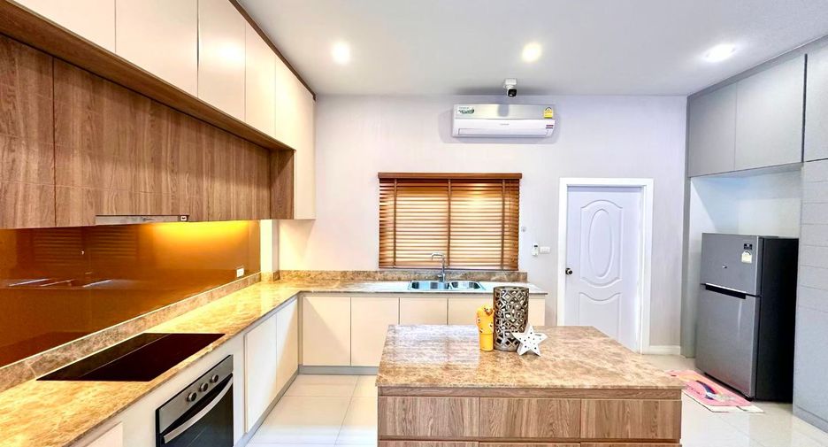 For sale 3 bedrooms house in Huay Yai, Pattaya